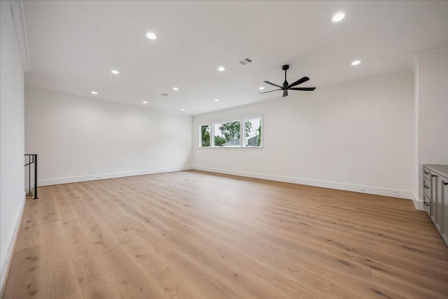 Spacious, unfurnished interior of a new home in , Houston (Image 20).