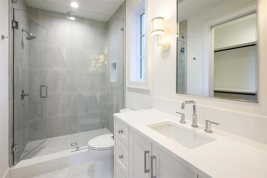 Furnished interior view inside a new home in , Dallas (Image 19). Furnished interior view inside a new home in , Dallas (Image 19).