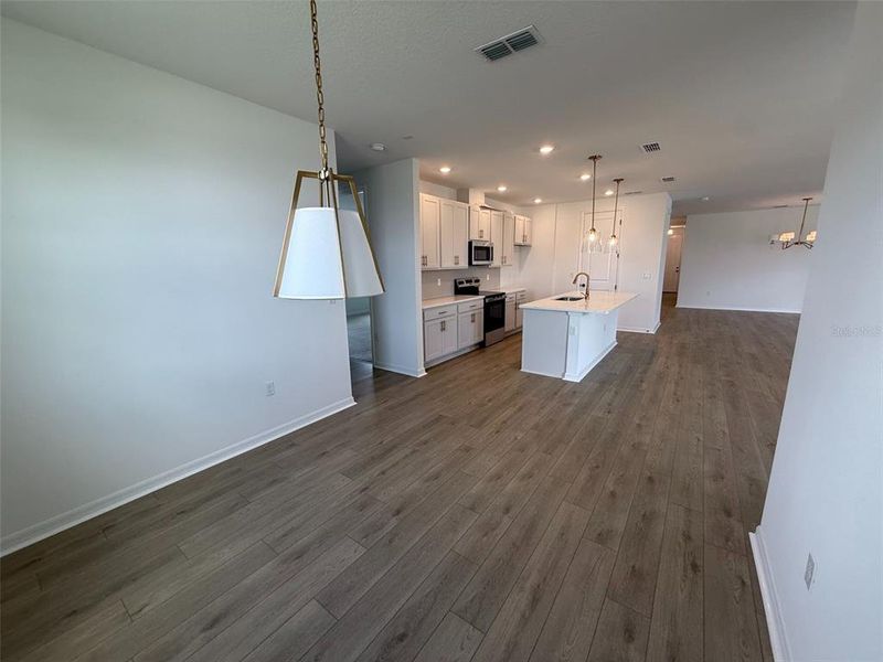 Spacious, unfurnished interior of a new home in , Mount Dora (Image 14).