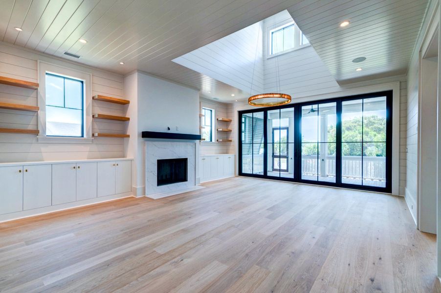 Spacious, unfurnished interior of a new home in , Sullivan's Island (Image 44).