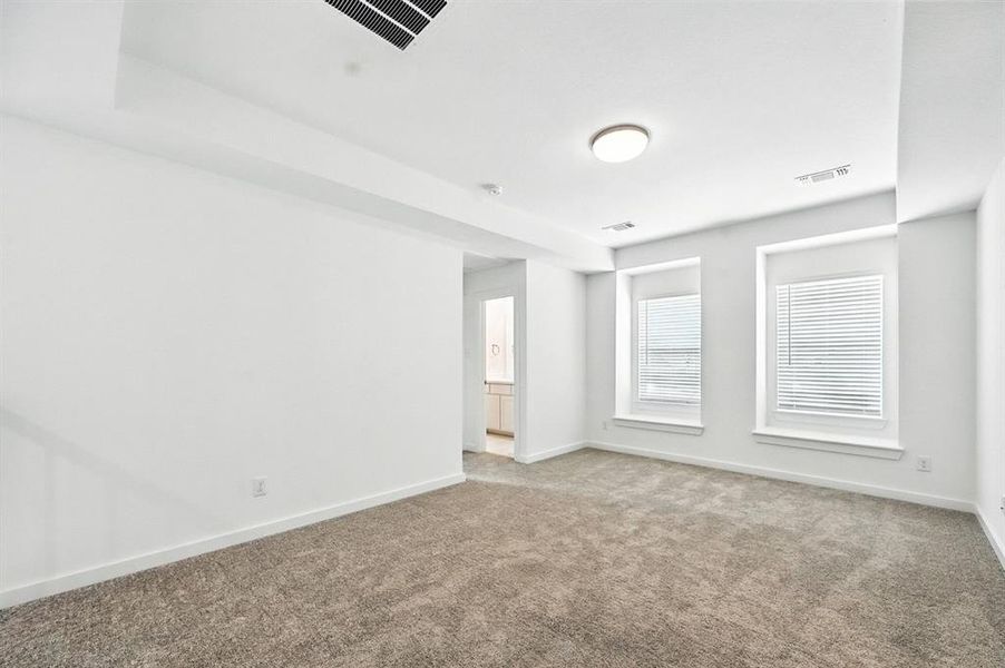 Spacious, unfurnished interior of a new home in Hillstead, Lavon (Image 24).