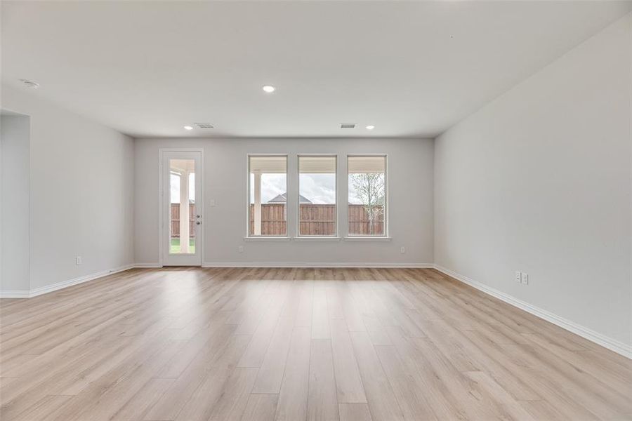 Spacious, unfurnished interior of a new home in Spiritas Ranch, Little Elm (Image 18). Spacious, unfurnished interior of a new home in Spiritas Ranch, Little Elm (Image 18).