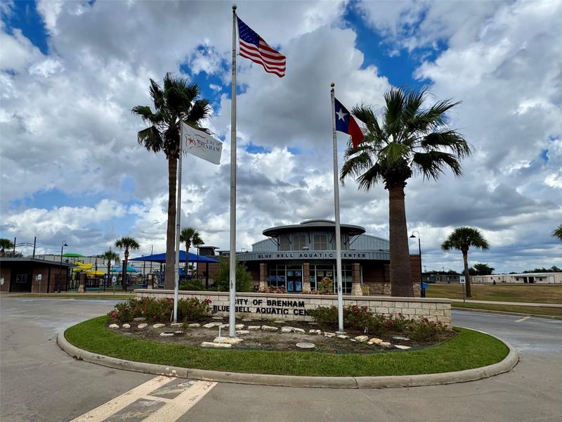 Brenham's Bluebell Aquatic Center