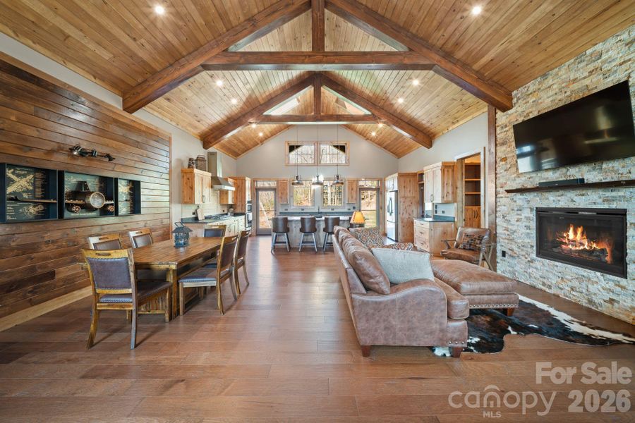 Community amenities in , Burnsville (Image 26).