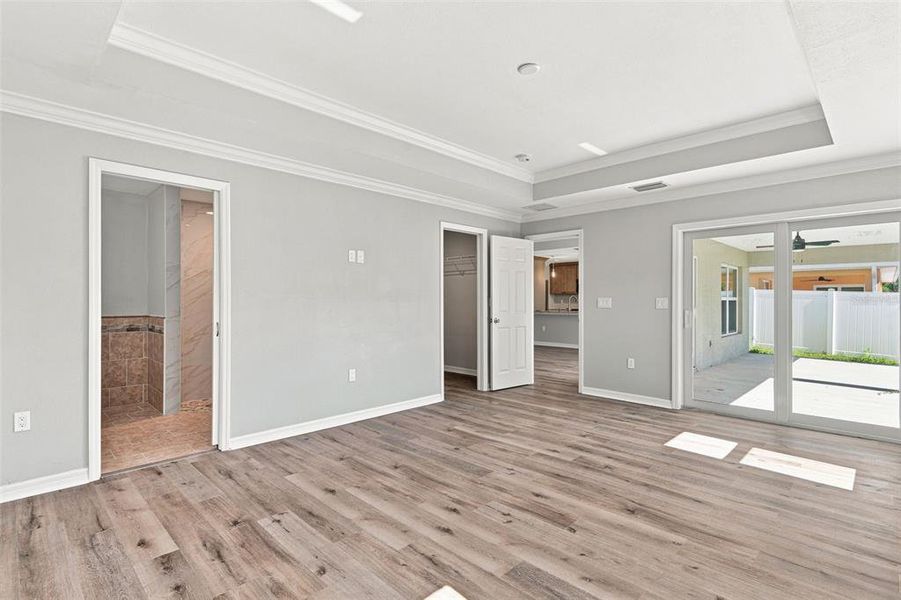 Spacious, unfurnished interior of a new home in , Punta Gorda (Image 26).