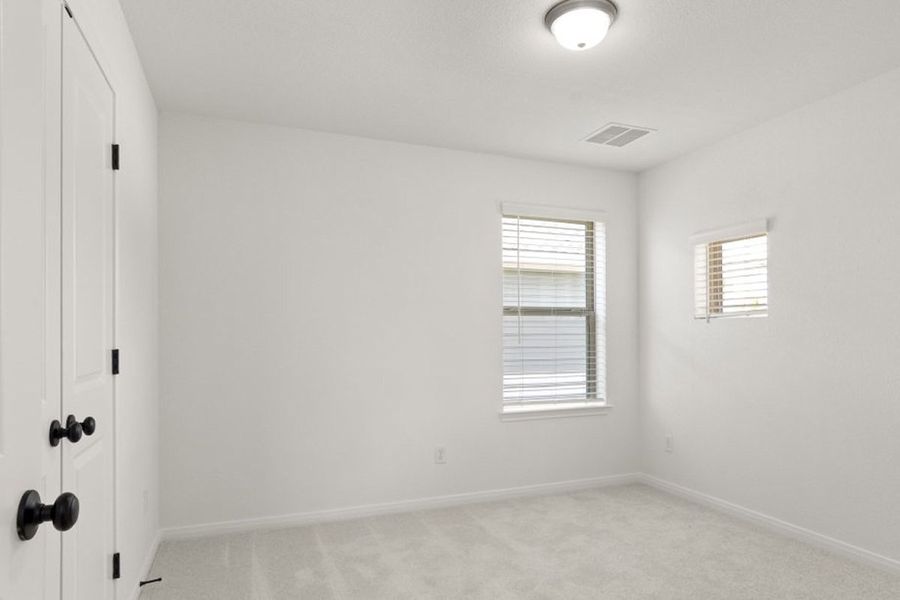 Representative unfurnished interior of a home built from the Oak by Pacesetter Homes in Blanco Vista, San Marcos (Image 32).