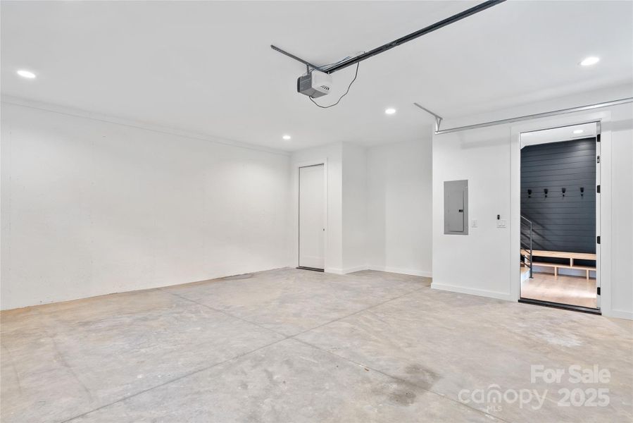 Spacious, unfurnished interior of a new home in , Asheville (Image 16).