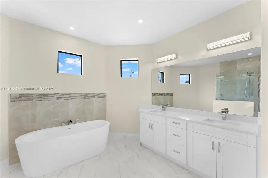 Furnished interior view inside a new home in , Lehigh Acres (Image 9).