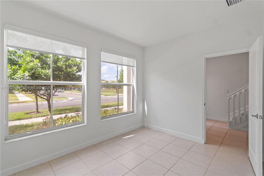 Spacious, unfurnished interior of a new home in Harmony Parc, Homestead (Image 30).