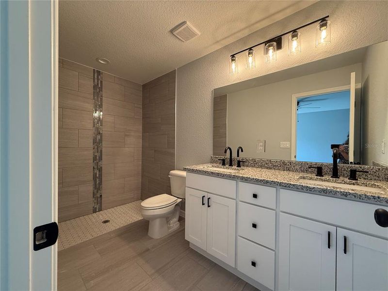 Furnished interior view inside a new home in , Dunnellon (Image 6).