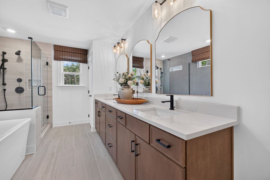Representative furnished interior of a home built from the Newlyn by Pulte Homes in Bristol, Dawsonville (Image 58).