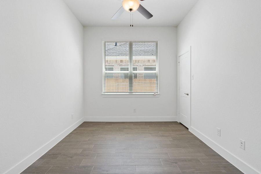 Spacious, unfurnished interior of a new home in Emory Glen, Magnolia (Image 25).