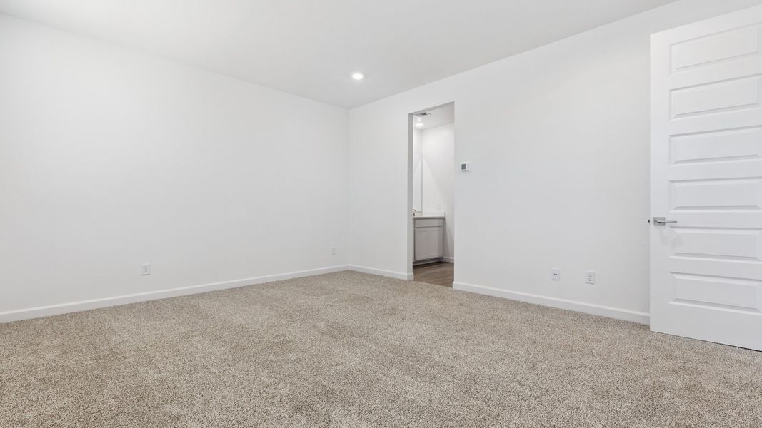 Spacious, unfurnished interior of a new home in Zanjero Pass, Waddell (Image 26).