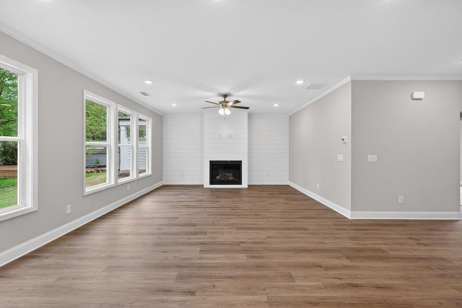 Spacious, unfurnished interior of a new home in , Sugar Hill (Image 19).