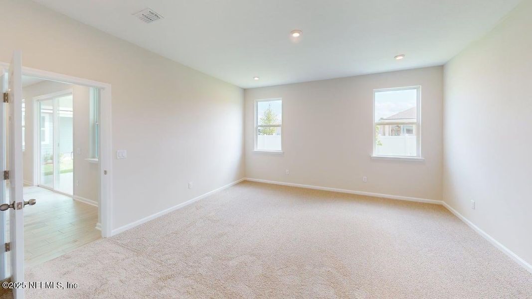 Spacious, unfurnished interior of a new home in Sandridge Hills, Green Cove Springs (Image 10).
