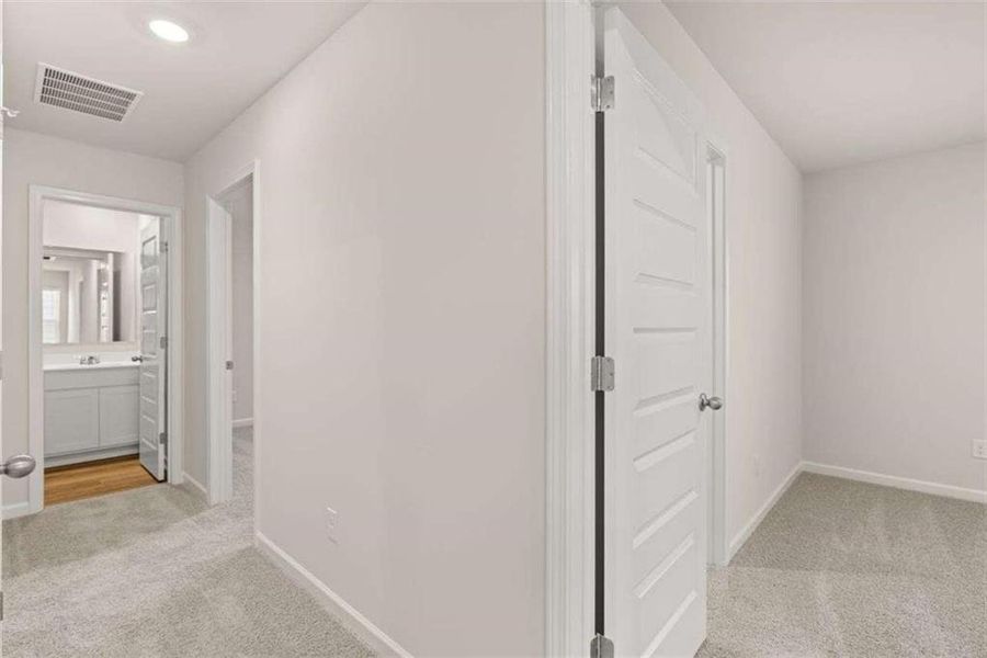 Spacious, unfurnished interior of a new home in Poplar Preserve, Newnan (Image 20). Spacious, unfurnished interior of a new home in Poplar Preserve, Newnan (Image 20).