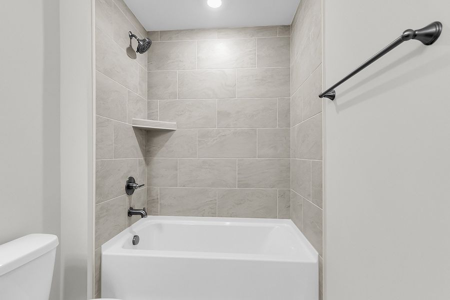 Image 46 of a home in Pineland Preserve.