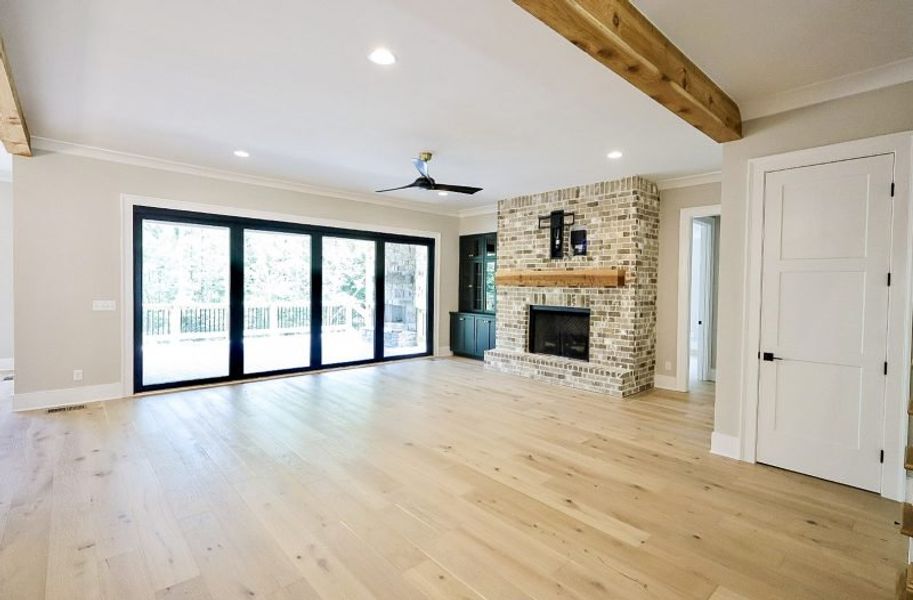 Spacious, unfurnished interior of a new home in Hidden River, Signal Mountain (Image 101). Spacious, unfurnished interior of a new home in Hidden River, Signal Mountain (Image 101).