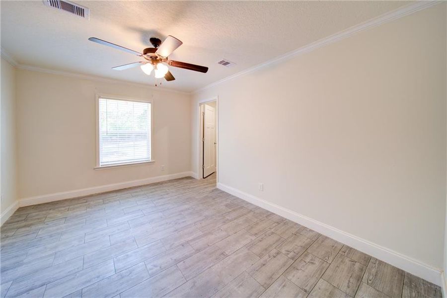Spacious, unfurnished interior of a new home in , Blue Ridge (Image 15).