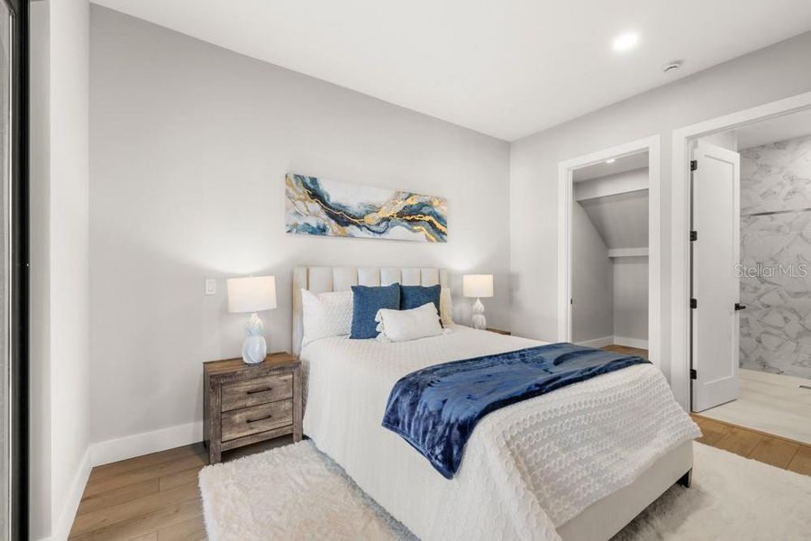 Furnished interior view inside a new home in , Orlando (Image 38).