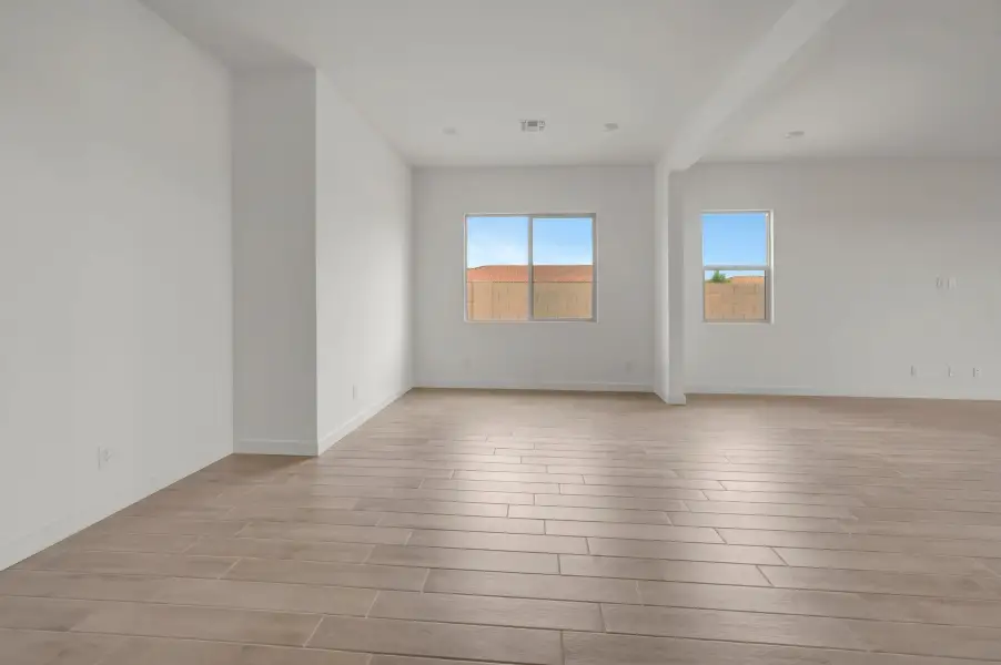 Spacious, unfurnished interior of a new home in Soleo, San Tan Valley (Image 26).