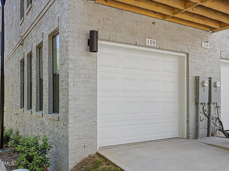 1 Car Garage