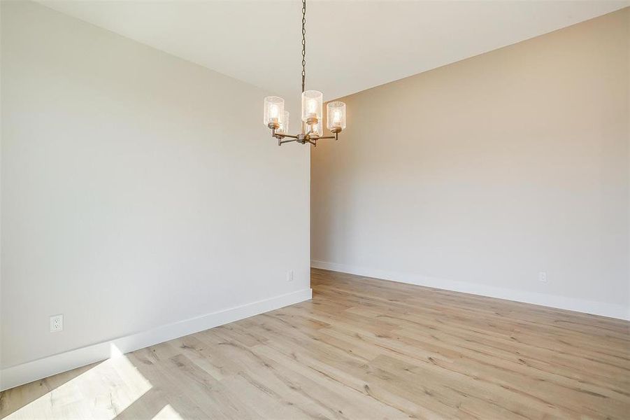 Spacious, unfurnished interior of a new home in Sweetgrass, Haslet (Image 24).