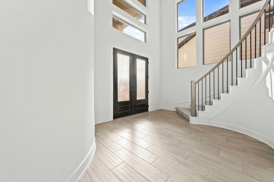 Representative image. Features, specifications, selections and colors may vary. Representative image. Features, specifications, selections and colors may vary.