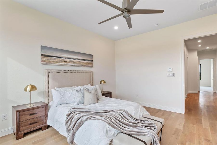 Furnished interior view inside a new home in , Heath (Image 27).