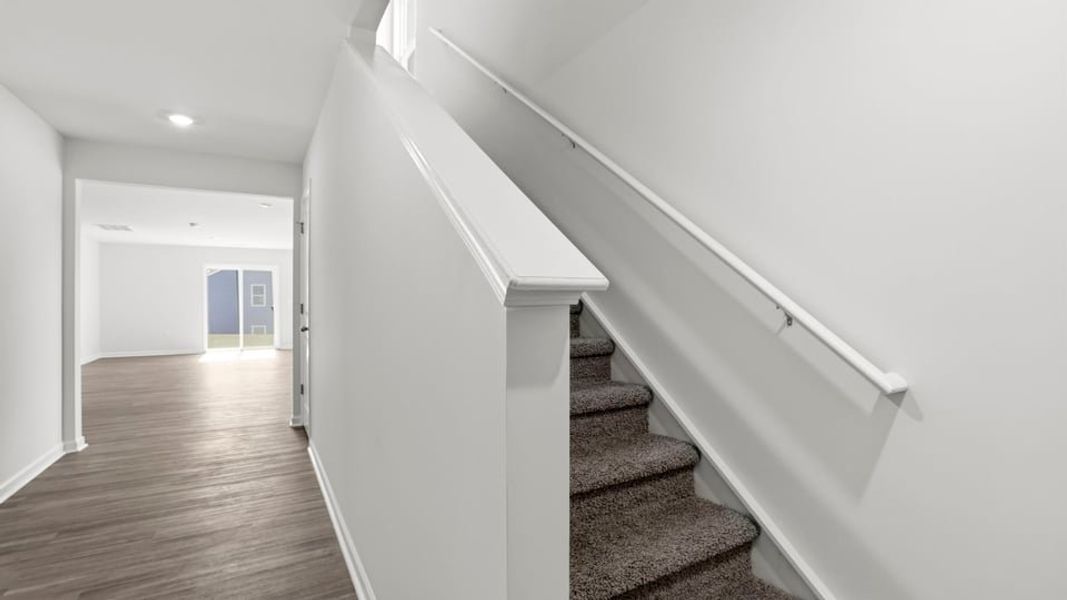 Spacious, unfurnished interior of a new home in Cedar Gap, Fountain Inn (Image 23).