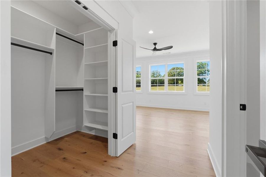 Spacious, unfurnished interior of a new home in , Bethlehem (Image 74).