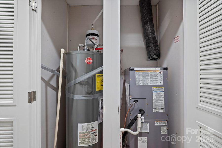 Image 36 of a home in .