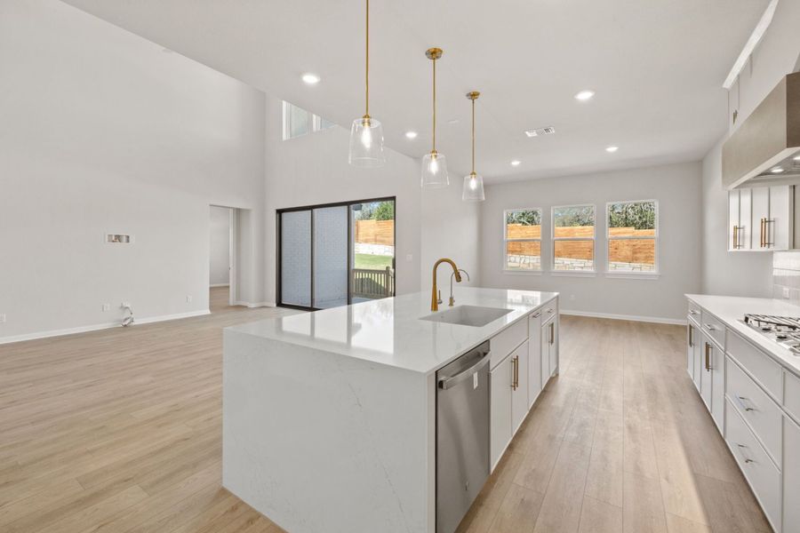 Representative furnished interior of a home built from the Ashlyn by Ashton Woods in Provence, Austin (Image 11).