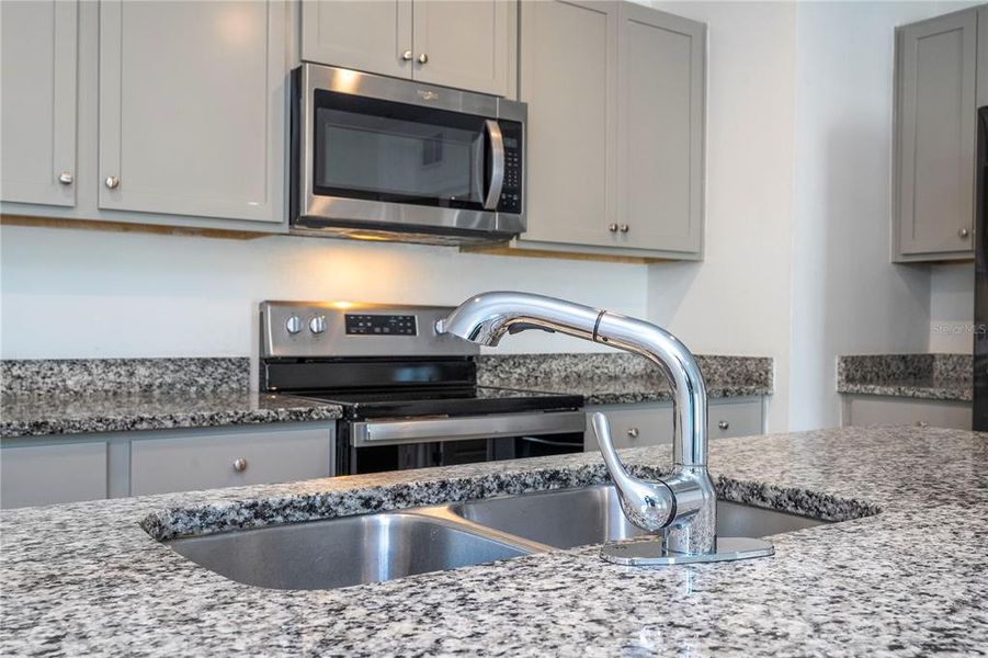 Close-up of interior finishes inside a home in Astonia, Davenport (Image 35).