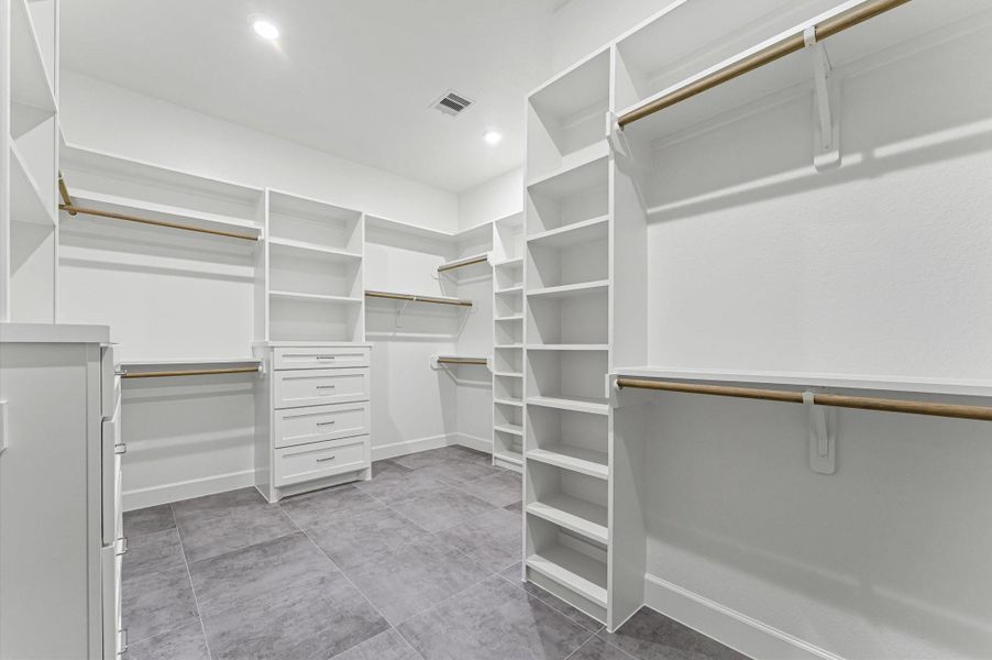 Spacious, unfurnished interior of a new home in , Montgomery (Image 29).