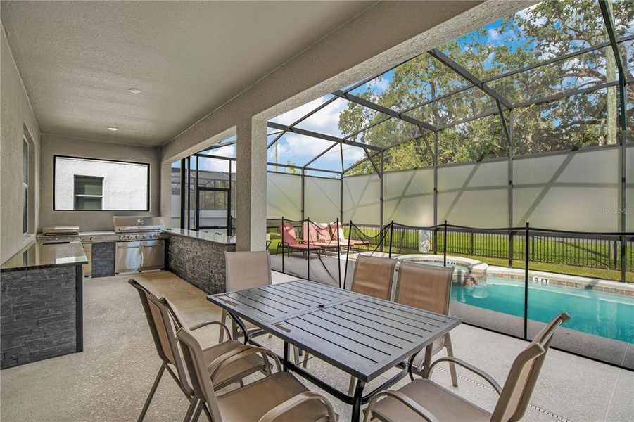 Exterior details and patio area of a home in , Kissimmee (Image 2).