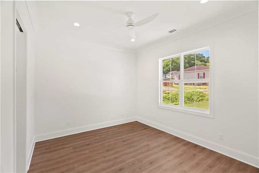 Spacious, unfurnished interior of a new home in , Calhoun (Image 19).