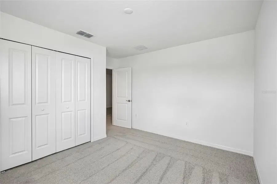 Spacious, unfurnished interior of a new home in Southpointe, Palmetto (Image 15).