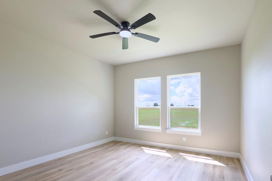 Spacious, unfurnished interior of a new home in , Angleton (Image 26).