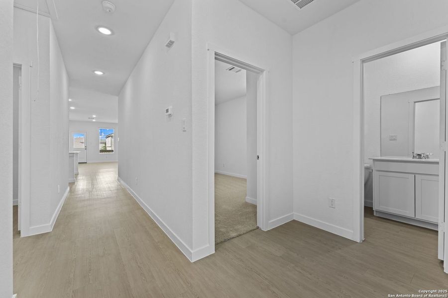 Spacious, unfurnished interior of a new home in , New Braunfels (Image 22). Spacious, unfurnished interior of a new home in , New Braunfels (Image 22).