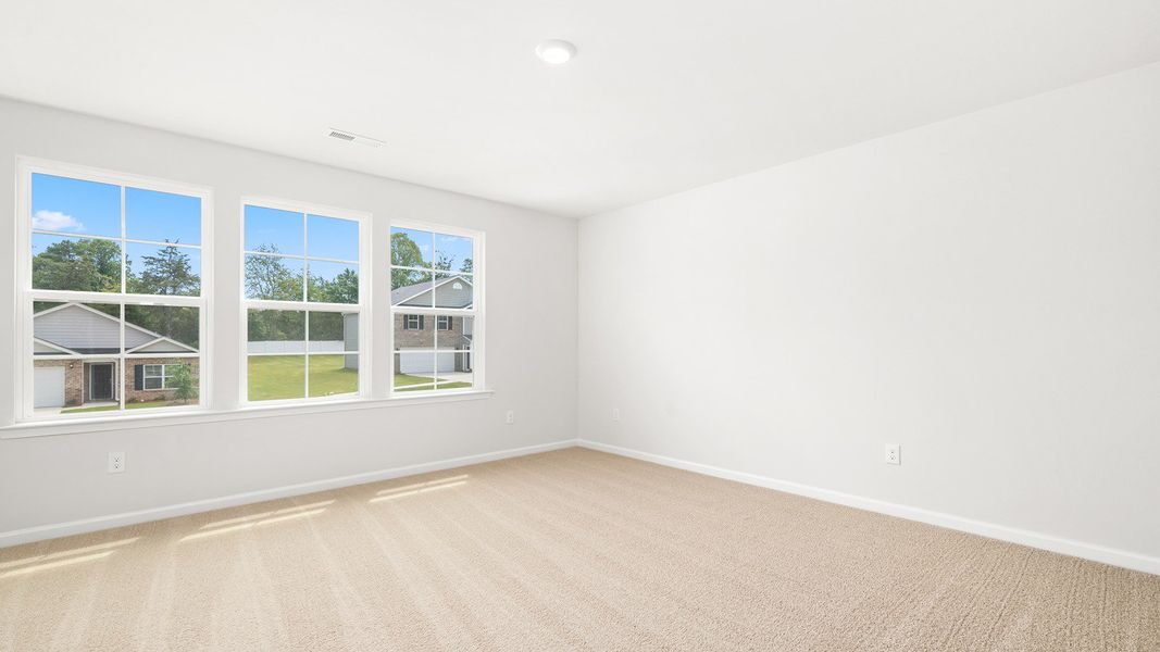 Spacious, unfurnished interior of a new home in Greystone North, Stoneville (Image 14).