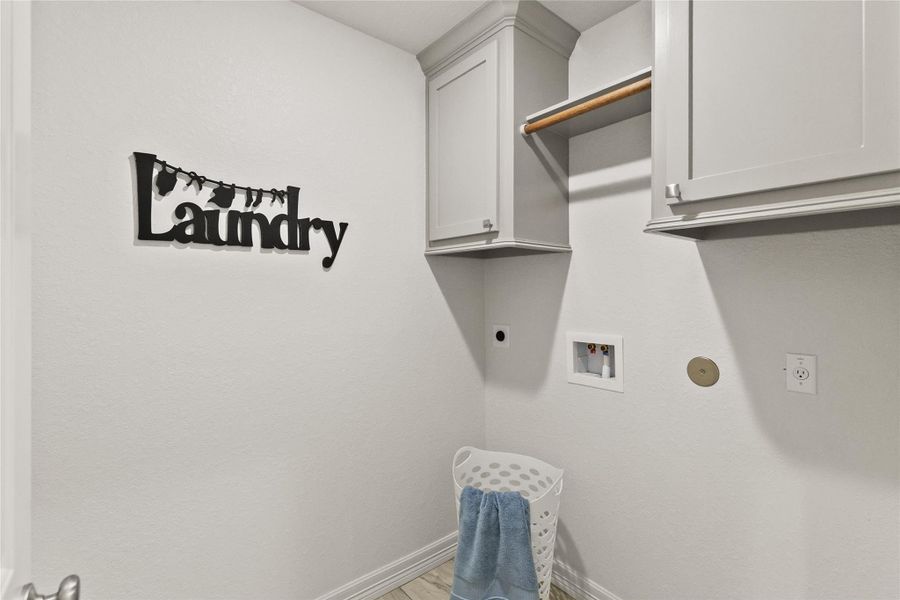 Furnished interior view inside a new home in , Brazoria (Image 12).