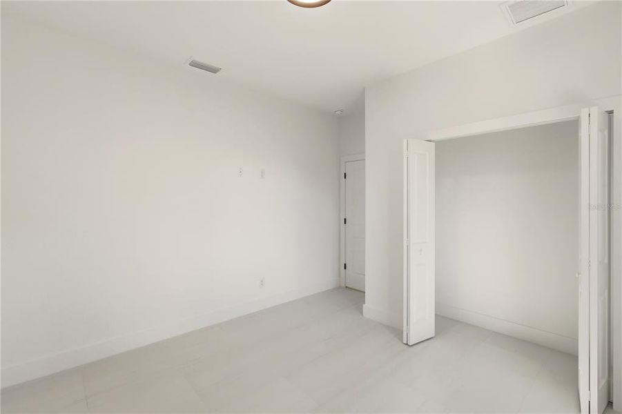Spacious, unfurnished interior of a new home in , North Port (Image 16).