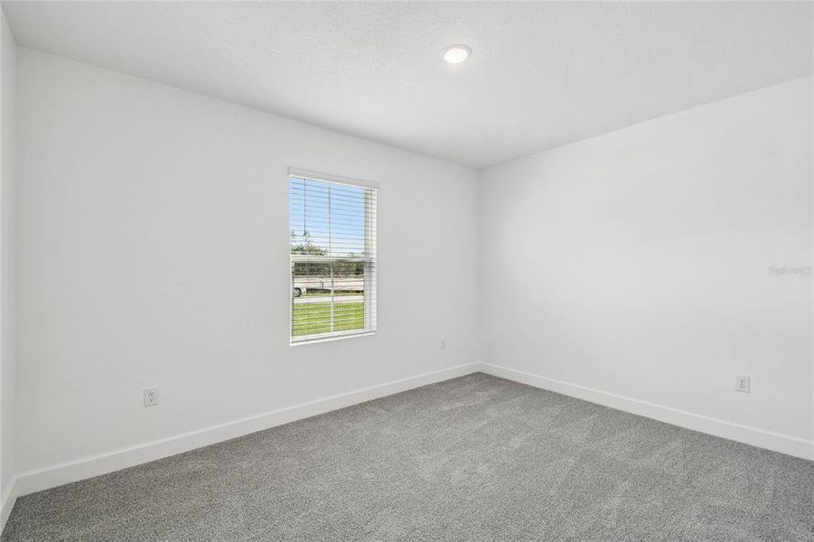 Spacious, unfurnished interior of a new home in Aspire at The Pines, Dunnellon (Image 30).