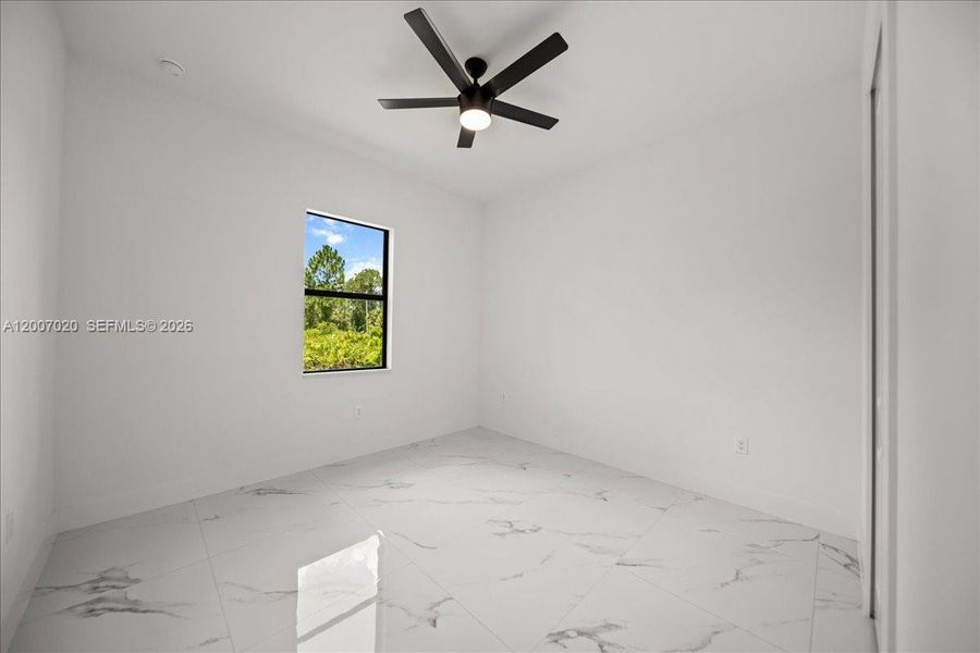 Spacious, unfurnished interior of a new home in , Lehigh Acres (Image 19).