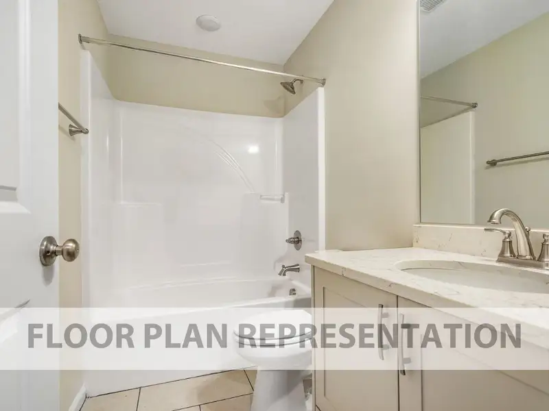 Shared Full Bathroom | 1486 Plan by Ivey Homes Shared Full Bathroom | 1486 Plan by Ivey Homes