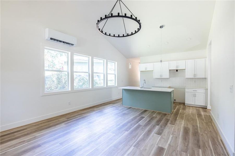 Spacious, unfurnished interior of a new home in , Atlanta (Image 34).