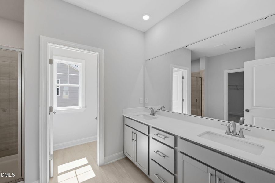 SUN_RetreatatRobertson_Pic_Virginia_QMI_