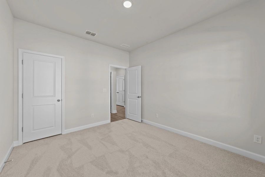 Similar Palmetto floorplan. Finishes and features may vary. Similar Palmetto floorplan. Finishes and features may vary.