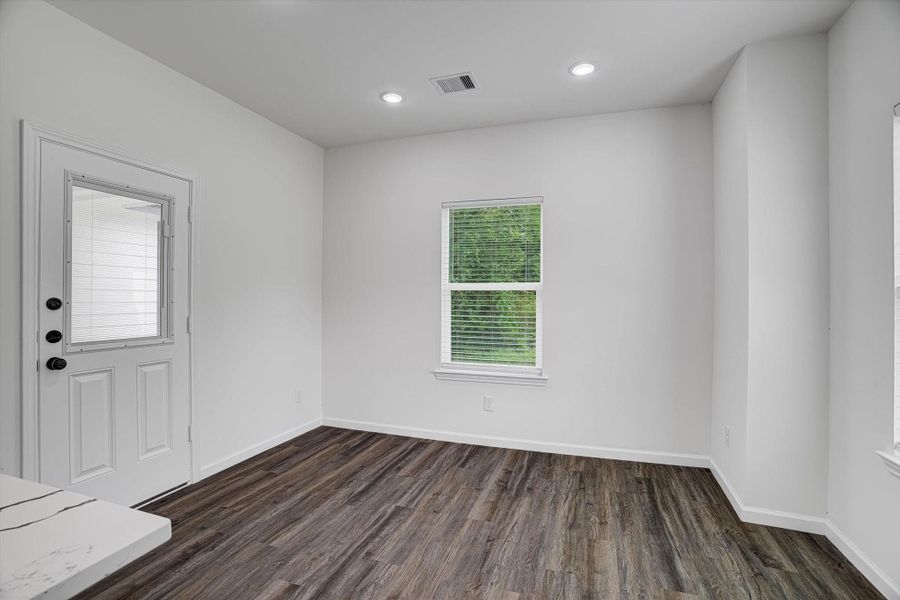Spacious, unfurnished interior of a new home in , Kenefick (Image 34).